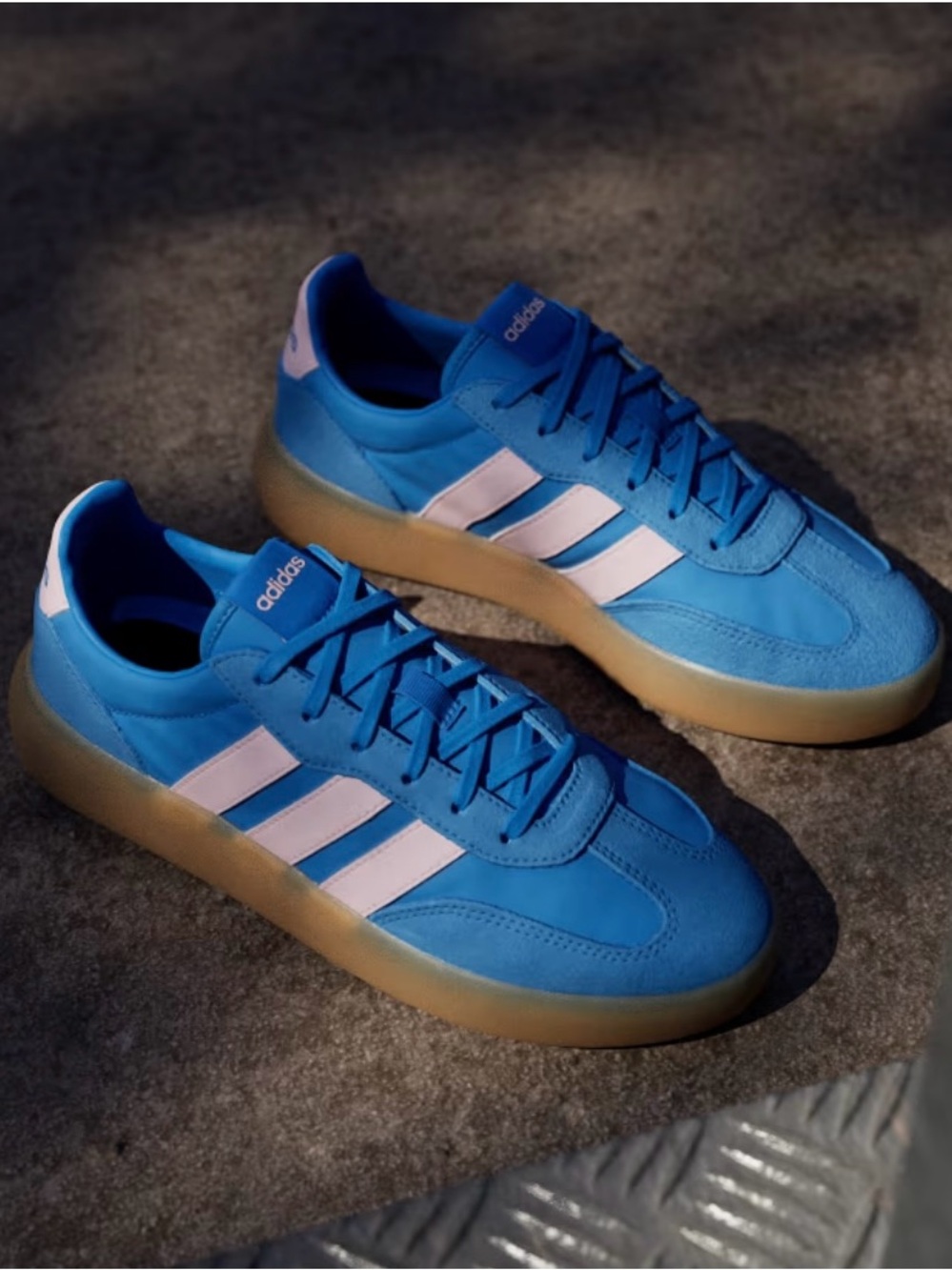 NIB adidas Women's Barreda Decode Blue with Pink Stripes Sneakers. Never worn